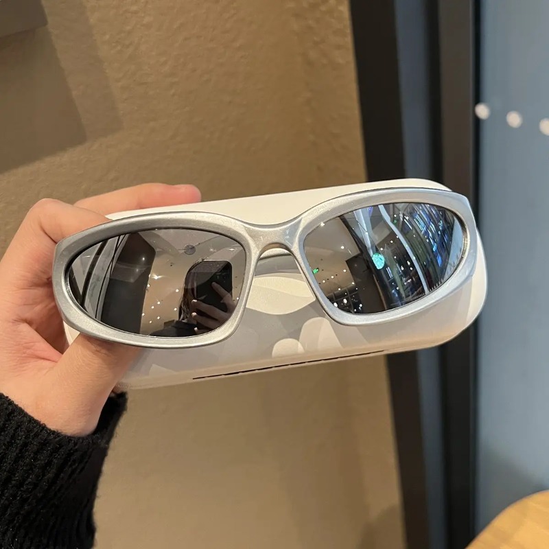 Luxury Y2K Sports Punk Sunglas - Streetwear Brand Y2K のレビューと価格