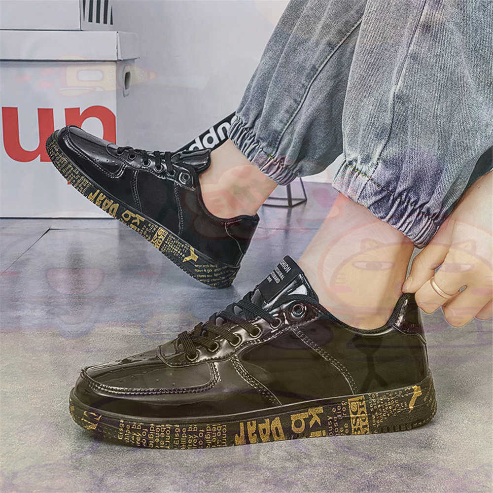 Round Foot Size 45 Sneakers Wh - Streetwear Brand From Uk のレビューと価格